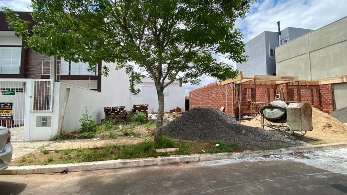 TERRENO COM 200 m² NO QUINTAS DO PALERMO